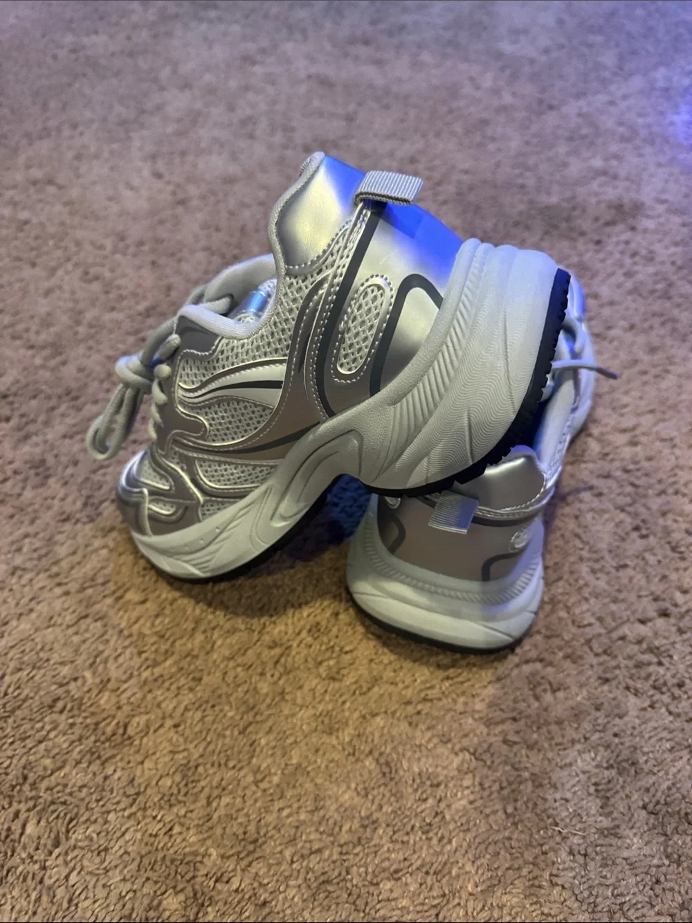 Women's Silver Mesh Athletic Sneakers - Lightweight Support